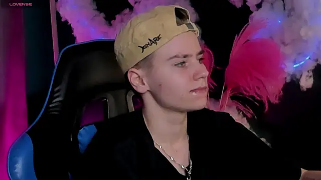 Jean Wilsons online show from April 19, 11:21 am