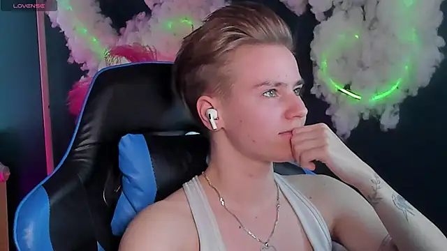 Jean Wilsons online show from April 25, 12:41 pm