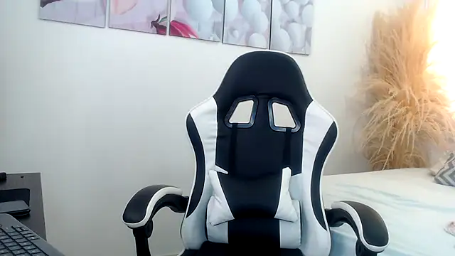 Allison greey online show from December 19, 8:01 pm