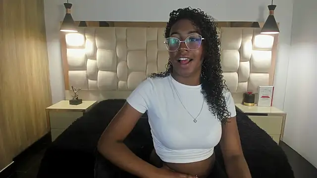 Qeen blackk online show from April 27, 9:12 pm