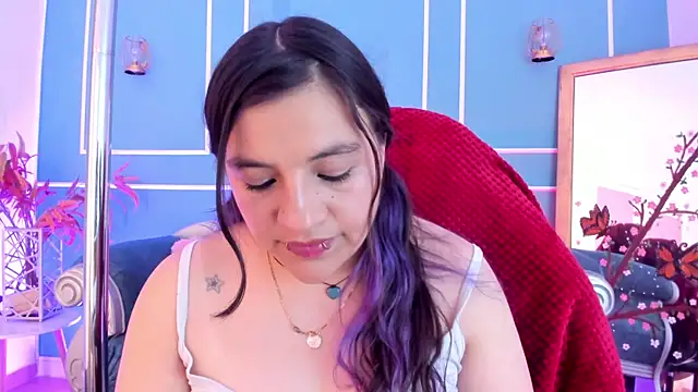 TaraTaylorr online show from April 25, 10:07 pm