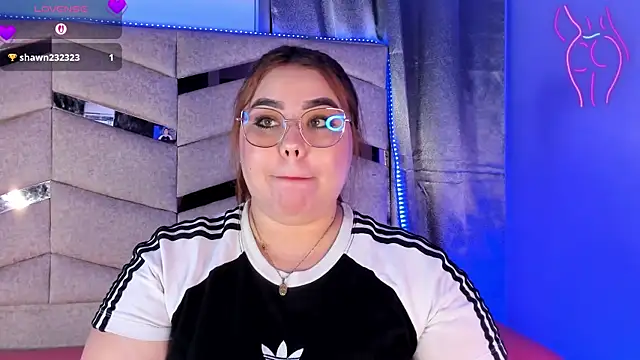 MadissonLee   online show from April 23, 10:12 pm