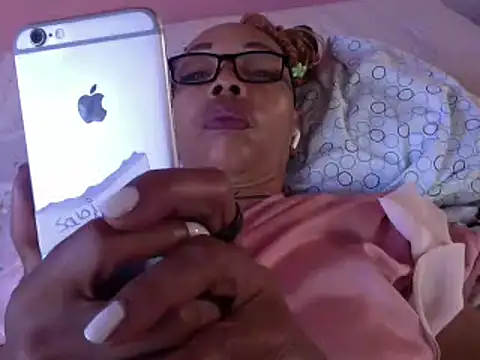 Ladyzee25 online show from May 3, 7:17 pm
