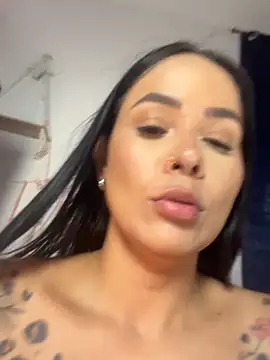 HotAlana  online show from April 21, 1:07 pm