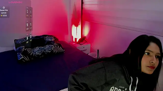 Fernanda liie  online show from April 24, 1:25 pm