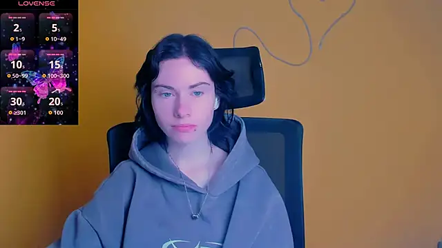 Fiona Night online show from April 25, 5:21 am