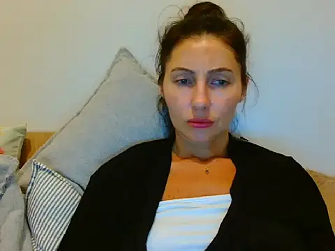 Irina9793 online show from July 5, 7:41 pm