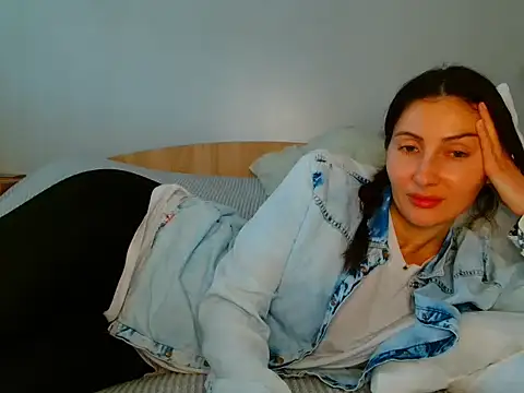 Irina9793 online show from April 22, 9:39 am