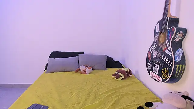 Aria and orien online show from January 15, 12:33 pm