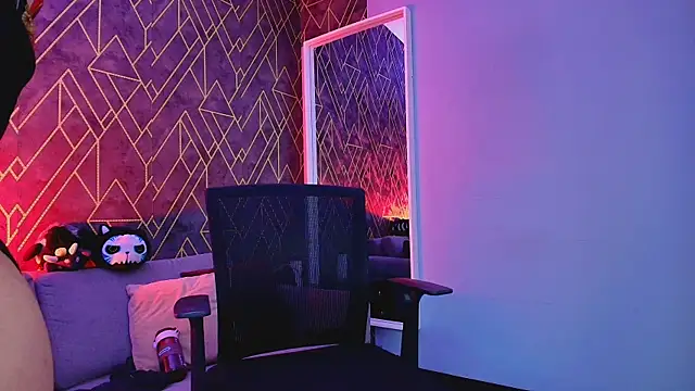 Tahara Romanov online show from September 18, 4:05 pm