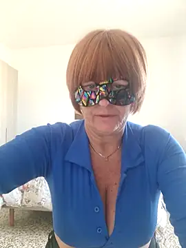 Snapshot of Gattina74 chatting on October 7, 7:57 am Gattina74 online show from October 7, 7:57 am