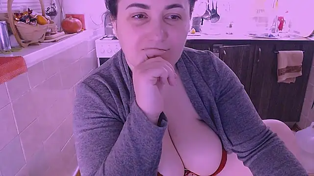 SoftLia online show from December 14, 5:19 pm