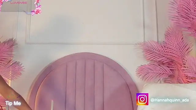 Hanaahquinn online show from April 22, 11:40 am