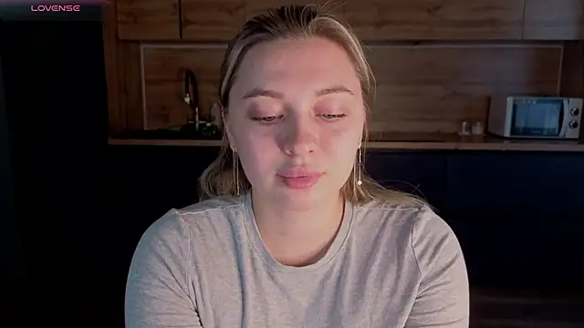 christie luv online show from March 11, 2:20 pm