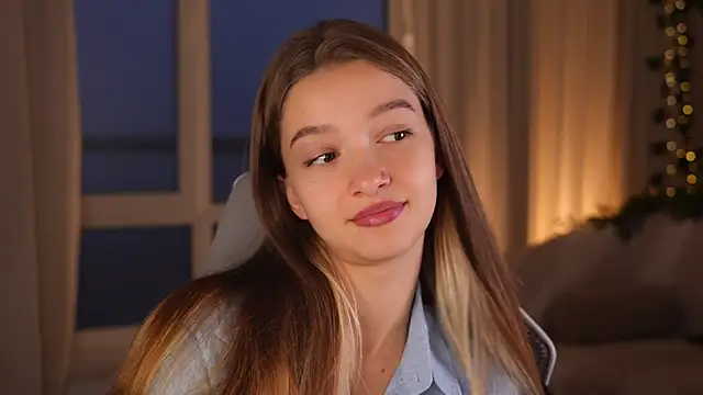 UdelaHathorne online show from October 9, 3:05 pm