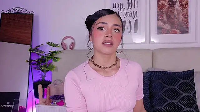 SaritaBratz online show from February 19, 10:52 pm