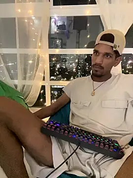 Miguel bigcock online show from October 28, 11:31 pm