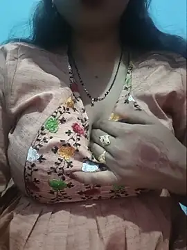 Sexyradha  online show from July 17, 8:56 pm