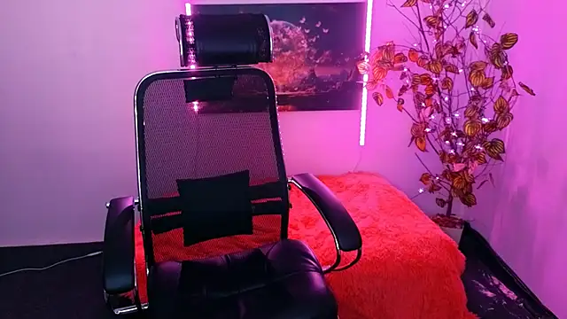 Miss Alice Silver online show from October 26, 4:57 pm