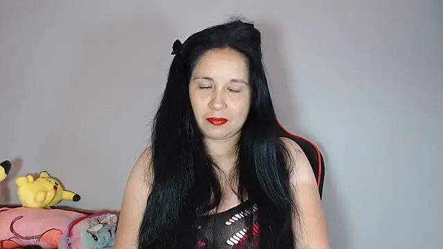 hot-nikol online show from February 13, 11:39 pm