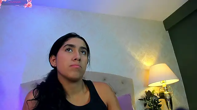 Mia Montess online show from June 6, 5:41 pm