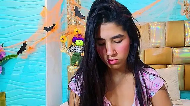 Mia Montess online show from October 25, 1:19 pm