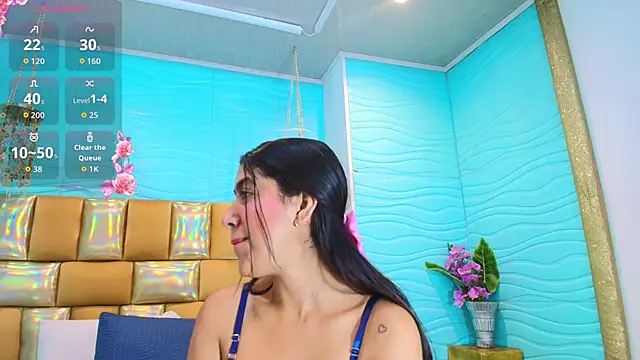 Mia Montess online show from November 20, 7:48 pm