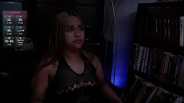 i am karoll online show from April 25, 7:11 pm