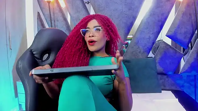 CandyMartinez  online show from November 24, 7:27 pm