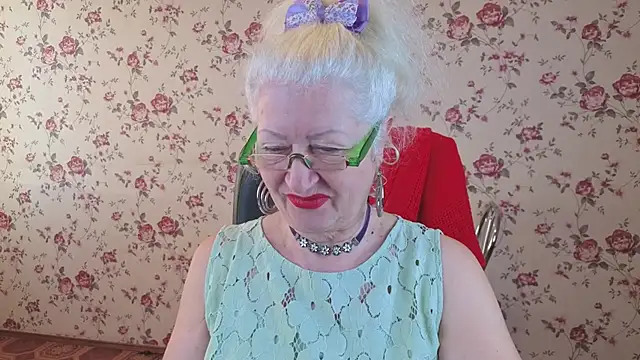 Maya Mayflower online show from October 23, 4:18 am