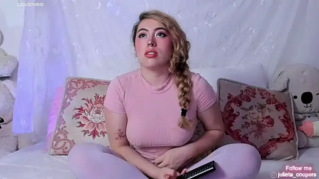 julieta cooper20 online show from April 28, 4:05 am