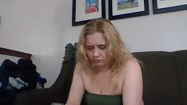 Dessydrips online show from August 5, 4:19 am