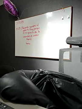 Isabella Varella online show from November 6, 12:44 pm