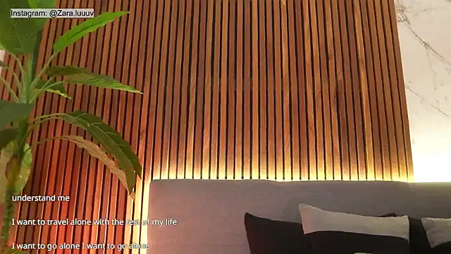 ZaraLuuv online show from October 23, 4:35 pm