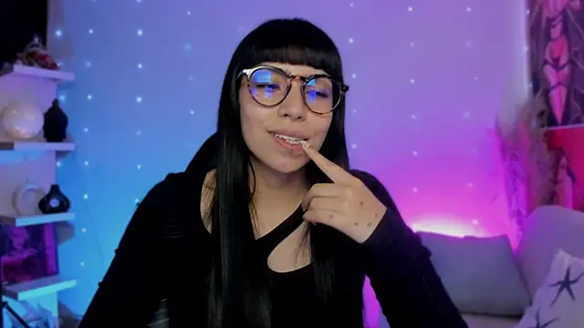 Snapshot of Saraa_Desiree chatting on October 23, 7:20 pm Saraa Desiree online show from October 23, 7:20 pm