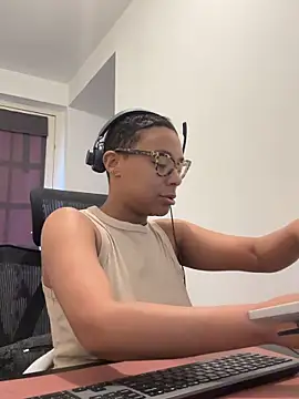 Melia Rayne online show from April 24, 9:23 am