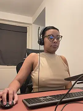 Melia Rayne online show from February 10, 12:08 pm