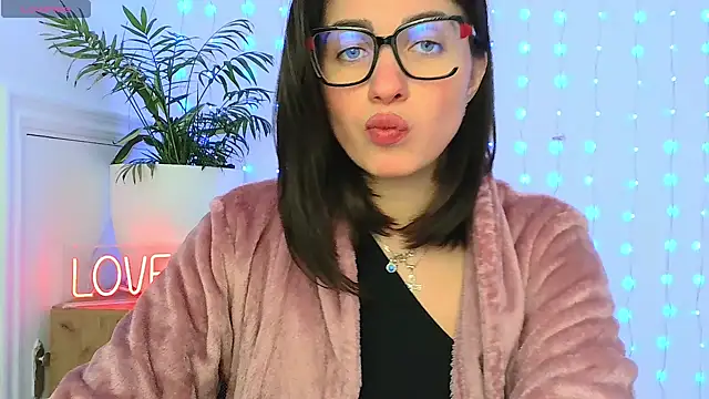 neferutt online show from January 13, 12:53 pm