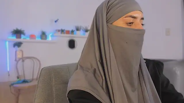 Snapshot of salma_arabicc chatting on October 17, 4:48 am salma arabicc online show from October 17, 4:48 am