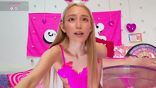 Snapshot of -LOCOMOCO- chatting on October 16, 10:07 am -LOCOMOCO- online show from October 16, 10:07 am