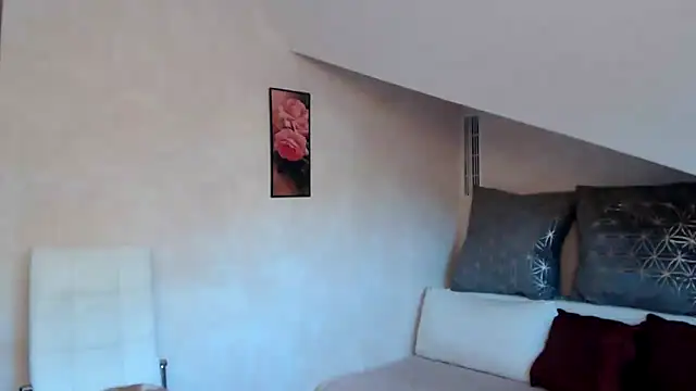 Snapshot of Kathylovexxx chatting on October 4, 5:57 am Kathylovexxx online show from October 4, 5:57 am