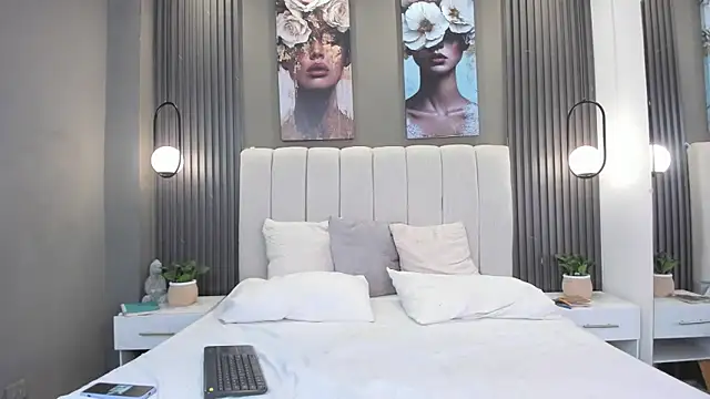 GiannaColling1 online show from March 7, 3:13 am