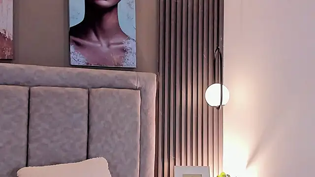 Snapshot of GiannaColling1 chatting on September 26, 8:06 pm GiannaColling1 online show from September 26, 8:06 pm