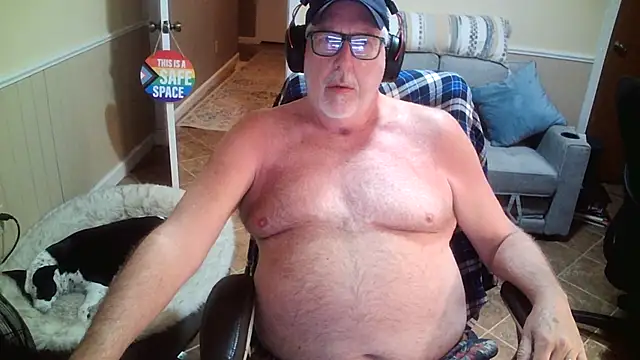 superbearboss online show from April 27, 2:19 am