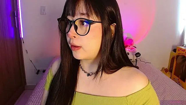 Oliviargf online show from April 14, 12:27 pm