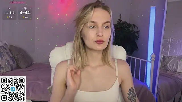  Vikky Moon  online show from June 10, 12:54 am