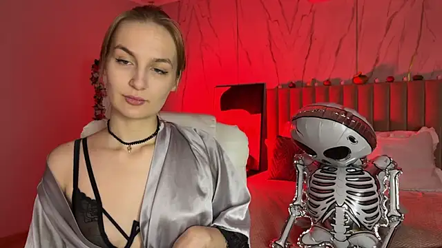  Vikky Moon  online show from October 27, 1:23 am