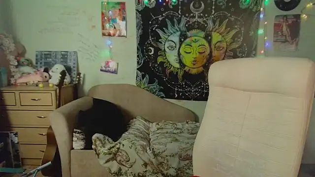 Snapshot of Lil_foxxx chatting on October 2, 2:33 pm Lil foxxx online show from October 2, 2:33 pm