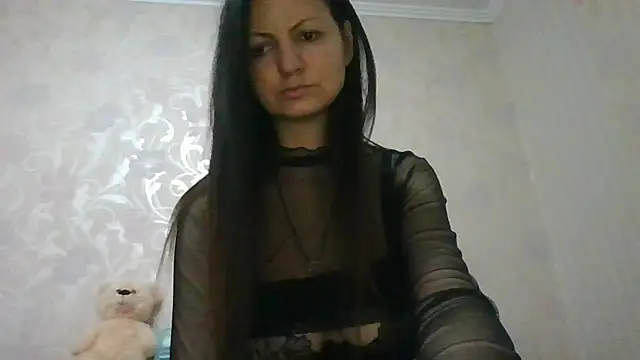 AliseWats online show from June 11, 9:11 pm