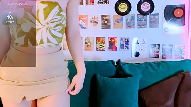 Maya Rogerss online show from June 10, 3:11 pm